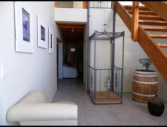 4 BEDROOM HOUSE FOR SALE IN GOLDEN MILE